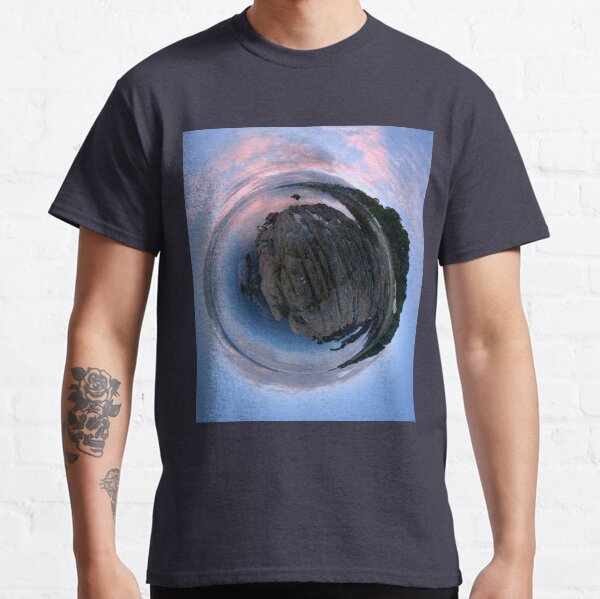Moville Shoreline, Lough Foyle, at Dusk, Donegal Classic T-Shirt