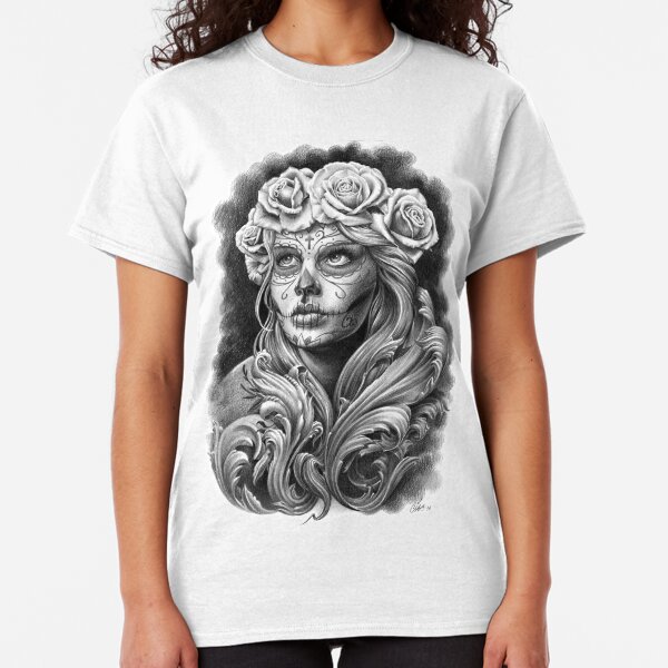 Catrina negra y gris con una corona de rosas. Camiseta clásica