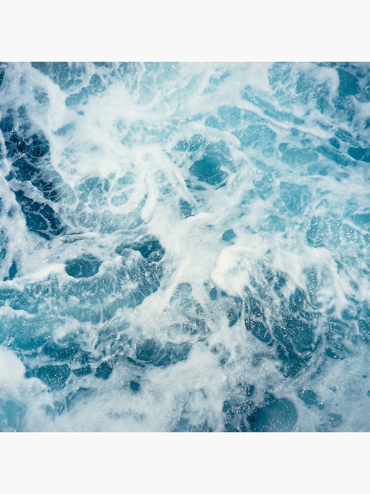 Sea Waves in the Ocean by TravelDream
