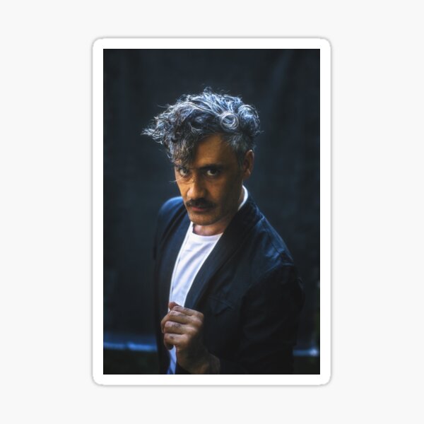 Aperçu de l'œuvre Taika Waititi Moustache Esthétique Modifier créée et vendue par vulturegargoyle.