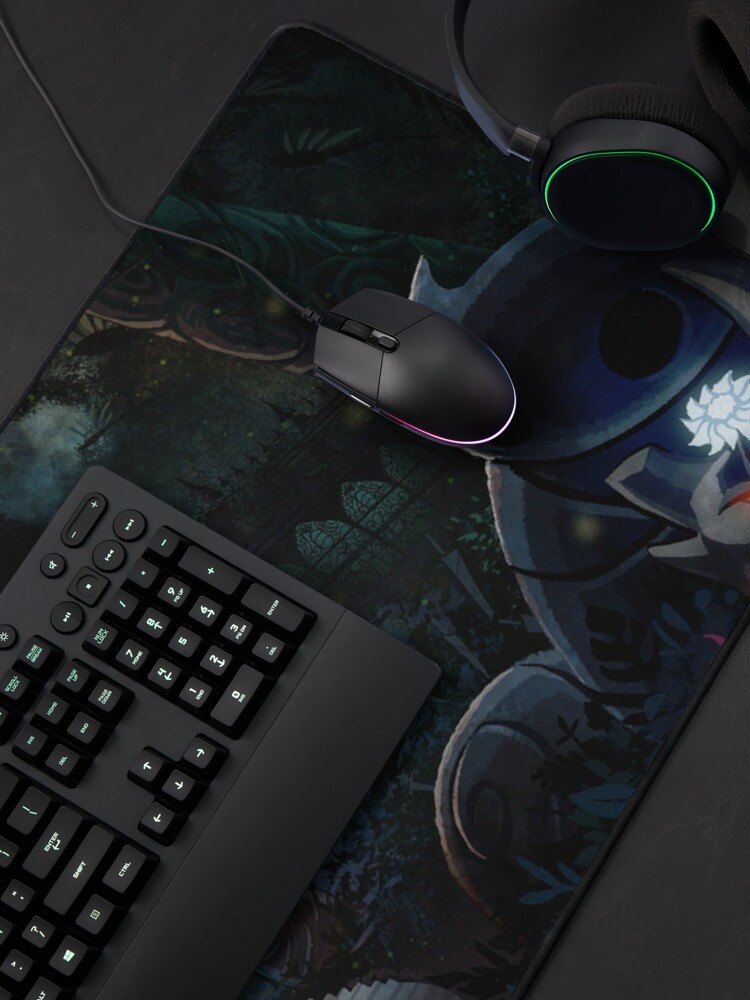 Aperçu 4 sur 5. Tapis de souris avec l'œuvre Hollow Knight créée et vendue par MarryyStores.