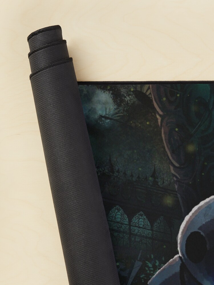 Aperçu 2 sur 5. Tapis de souris avec l'œuvre Hollow Knight créée et vendue par MarryyStores.