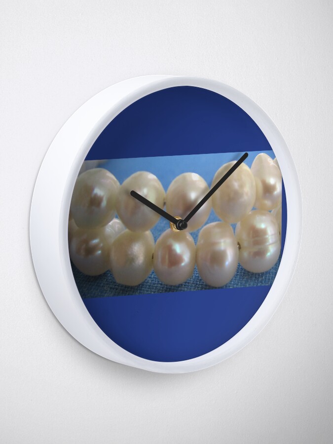 Alternate view of Pearls Clock