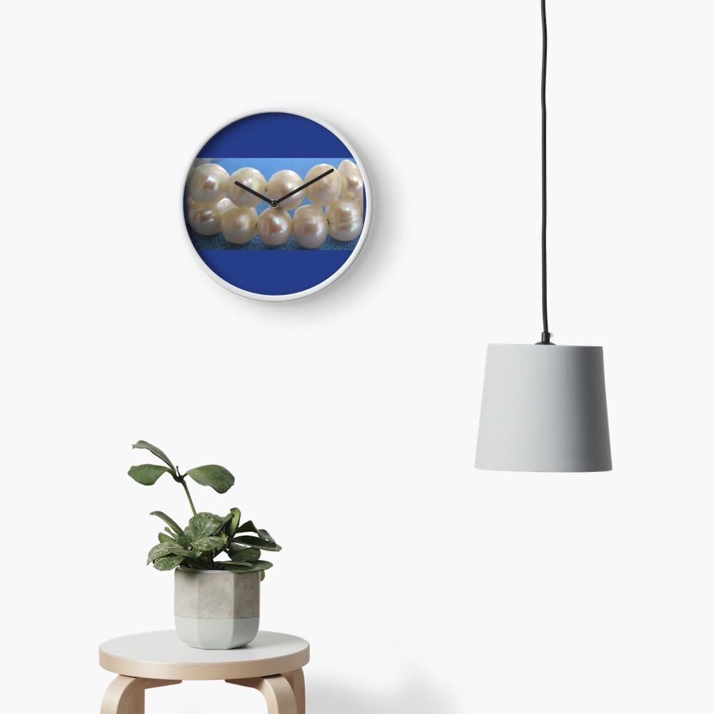 Pearls Clock