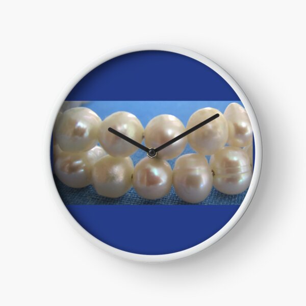 Pearls Clock