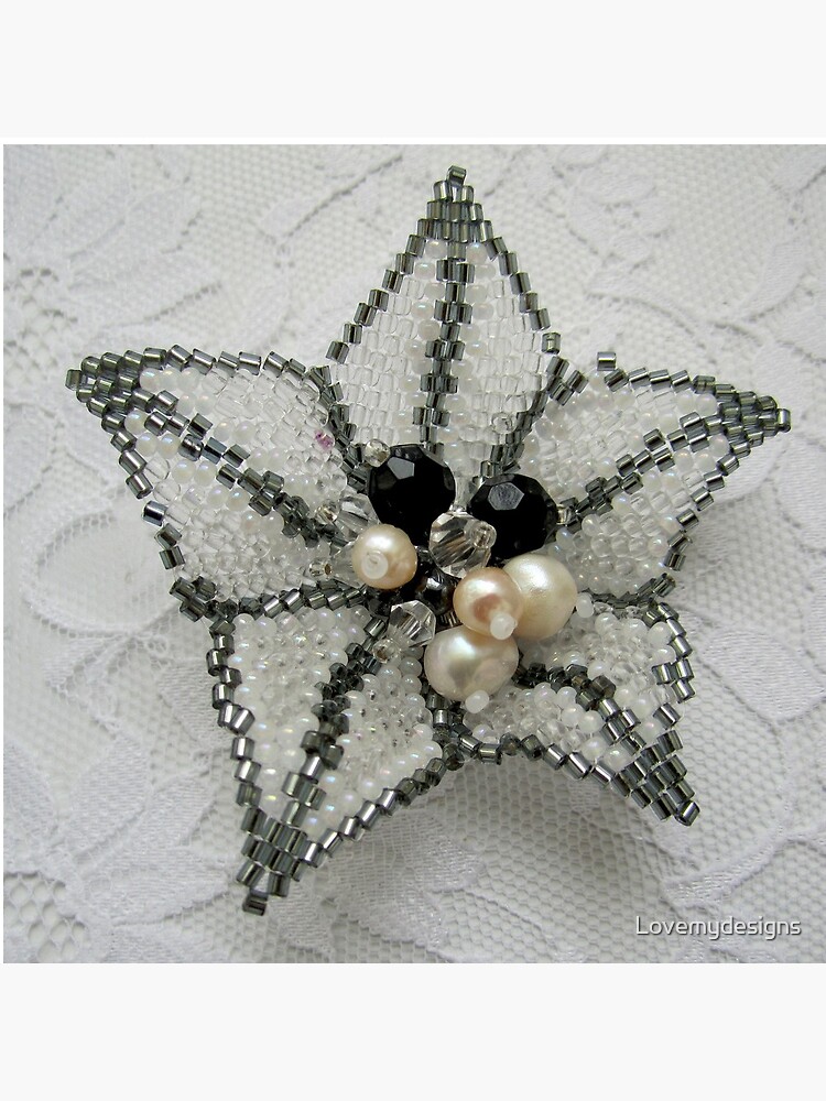 Lily. Beaded design by Lovemydesigns