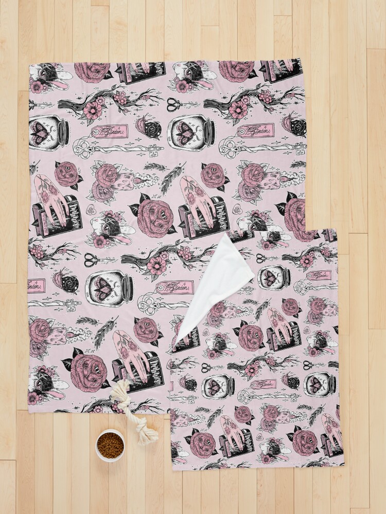 Alternate view of Ostara Pet Blanket