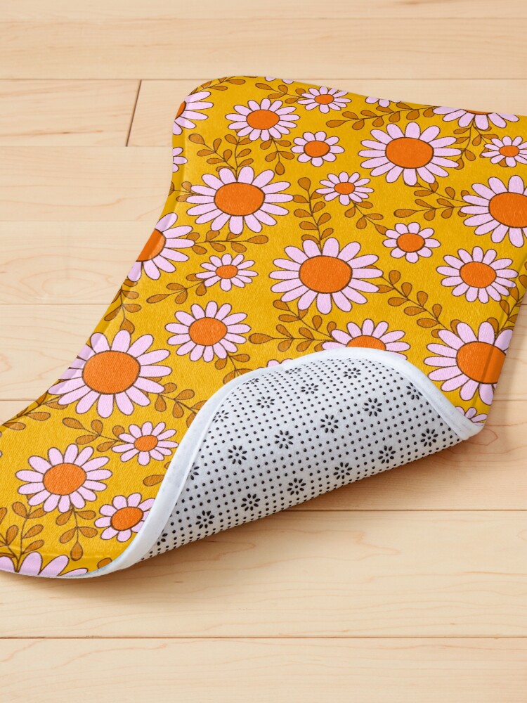 Alternate view of Retro 70s daisy flowers botanical pattern in orange and pink Pet Mat