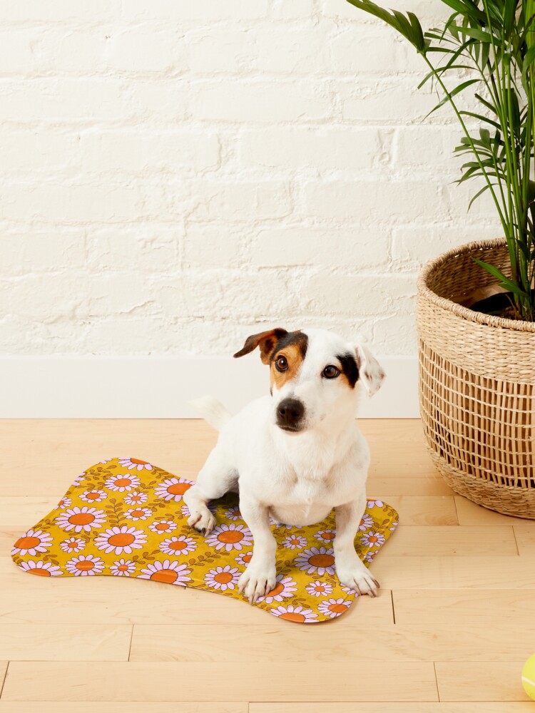 Alternate view of Retro 70s daisy flowers botanical pattern in orange and pink Pet Mat