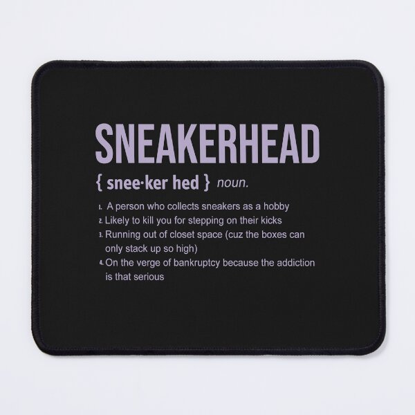 Artikelvorschau, SNEAKERHEAD Definition Lustiger Sneaker-Liebhaber-Entwurf entworfen und verkauft von Deborah-Jones.