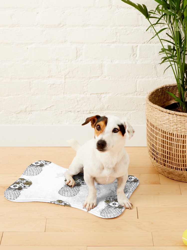Alternate view of Pineapple Bouquet Pet Mat