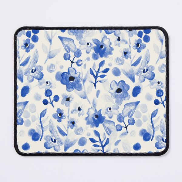 Aperçu de l'œuvre Blue China - Aquarelle florale créée et vendue par Tangerine-Tane.