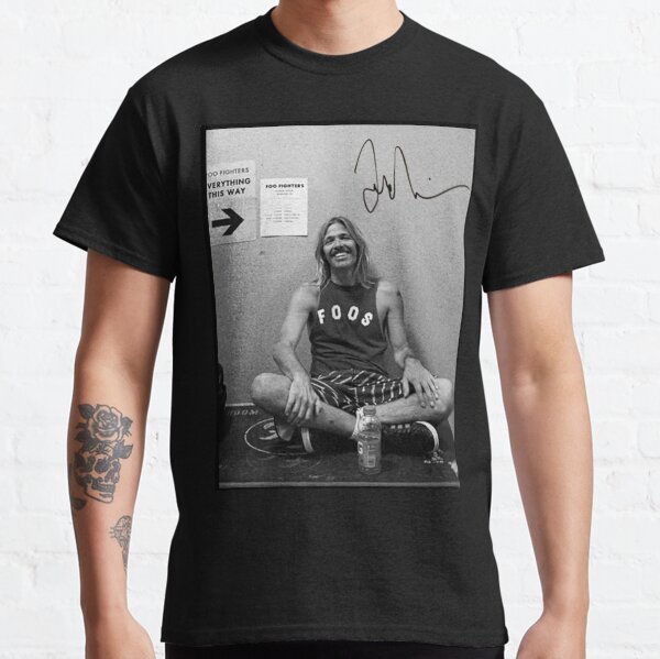 Taylor Hawkinš Drummer foo Hawkins Hawkins Hawkins Hawkins Hawkins Hawkins Drummer Hawkin 2022 Hawkins Hawkins Hawkins Hawkins Classic T-Shirt