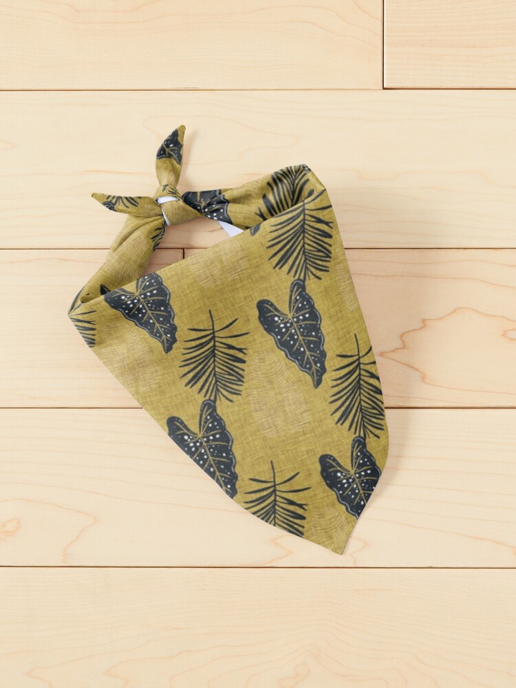 Alternate view of Moody Tropical Flora´s Pistachio Pet Bandana
