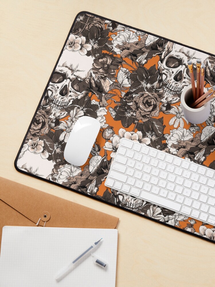 Aperçu 3 sur 5. Tapis de souris avec l'œuvre CRÂNES ORANGE créée et vendue par magicdreams.