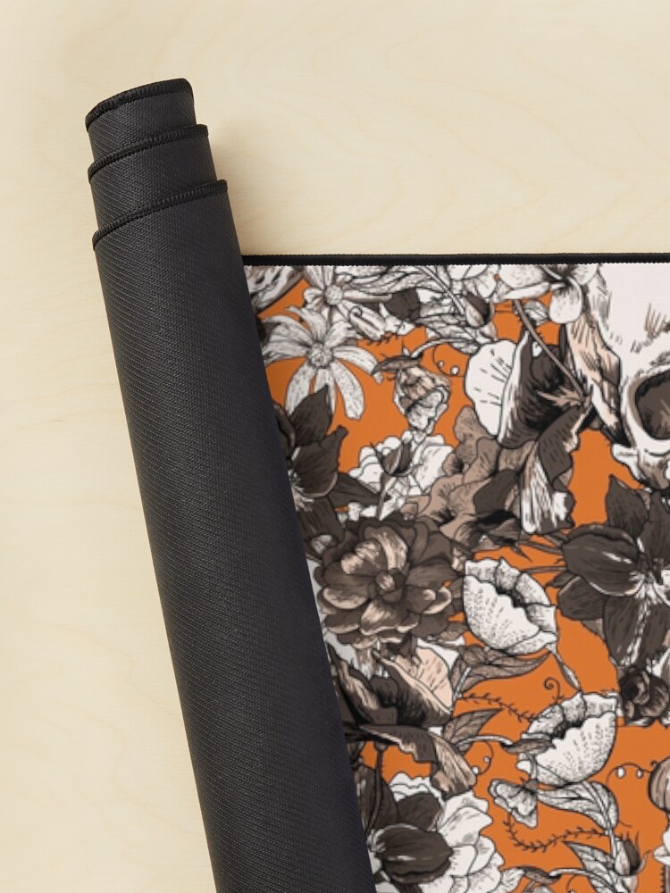 Aperçu 2 sur 5. Tapis de souris avec l'œuvre CRÂNES ORANGE créée et vendue par magicdreams.