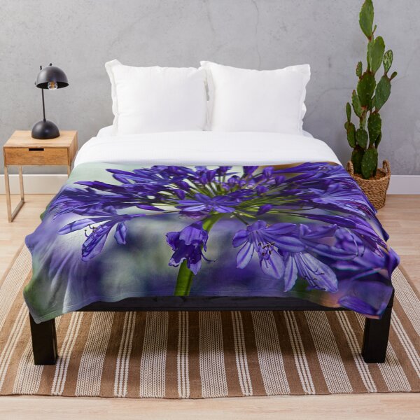 Item preview, Flor de agapanto, lirio del Nilo designed and sold by Anna Lemos.