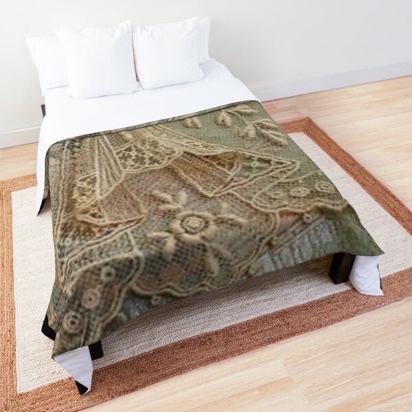 Beautiful Victorian Lace Print Comforter