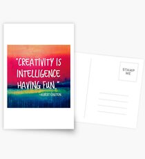 Postales La creatividad es la inteligencia divirtiéndose