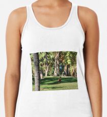 Camiseta con espalda nadadora Persiguiendo un globo