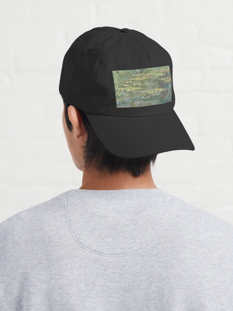 Aperçu 4 sur 7. Casquette avec l'œuvre Le bassin aux nénuphars de Claude Monet créée et vendue par VintageArchive.