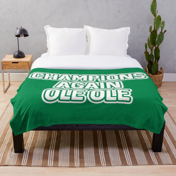 Aperçu de l'œuvre CHAMPIONS ENCORE OLE OLE, Glasgow Celtic Football Club Conception de texte en couches blanches et vertes créée et vendue par MacPean.