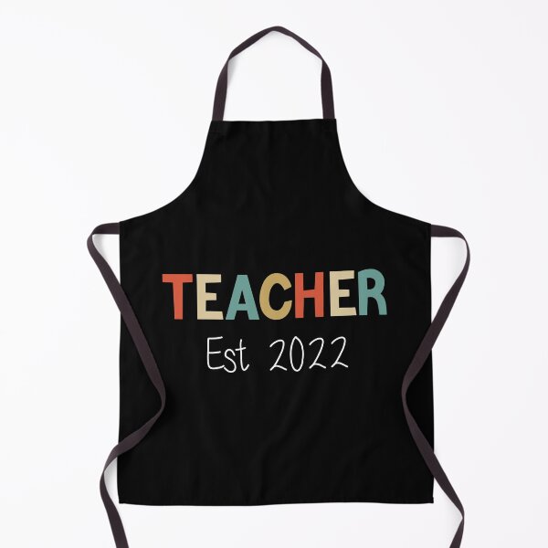Artikelvorschau, Teacher Est 2022 - Geschenkidee für den Abschluss der neuen Lehrer entworfen und verkauft von AMERZAGUE DESIGN.