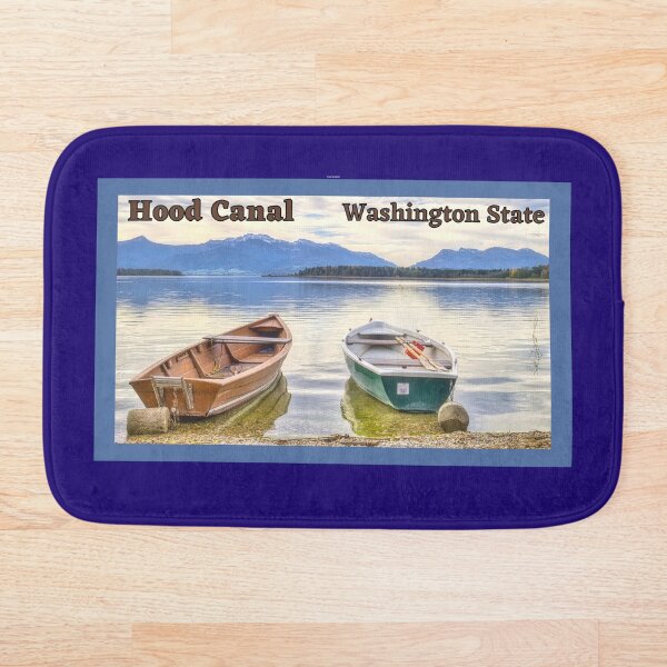 Artikelvorschau, Hood Canal Washington mit Olympischen Bergen und Booten. entworfen und verkauft von Kona Linda.