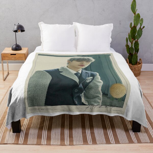 Artikelvorschau, Mens My Favorite Mingi Ateez San Ateez Musik Vintage Retro entworfen und verkauft von Loveromankelly.