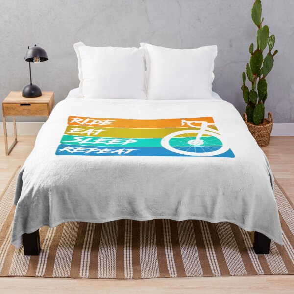 Artikelvorschau, Ride eat sleep repeat entworfen und verkauft von Rabe-Racing.