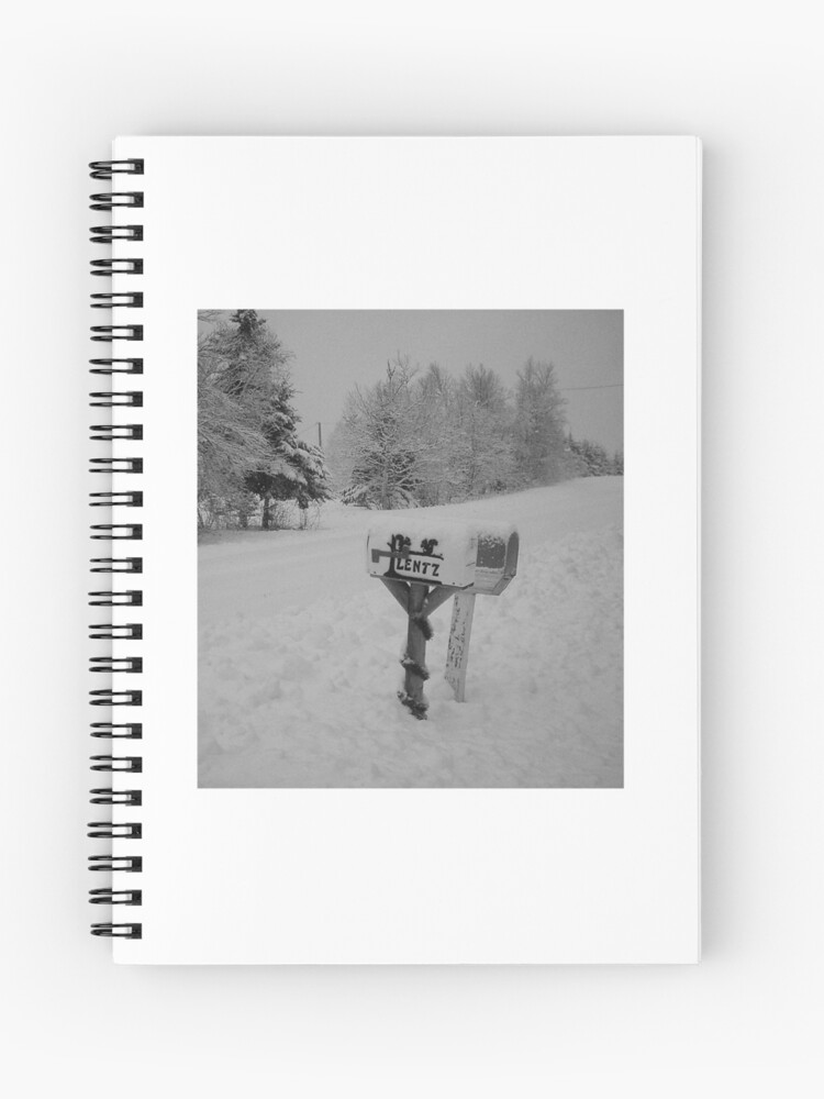 Cuaderno De Espiral Luto En Invierno N 3 Buzon Rural Breadalbane Isla Del Principe Eduardo Canada Diciembre De 08 De Adrianl Redbubble