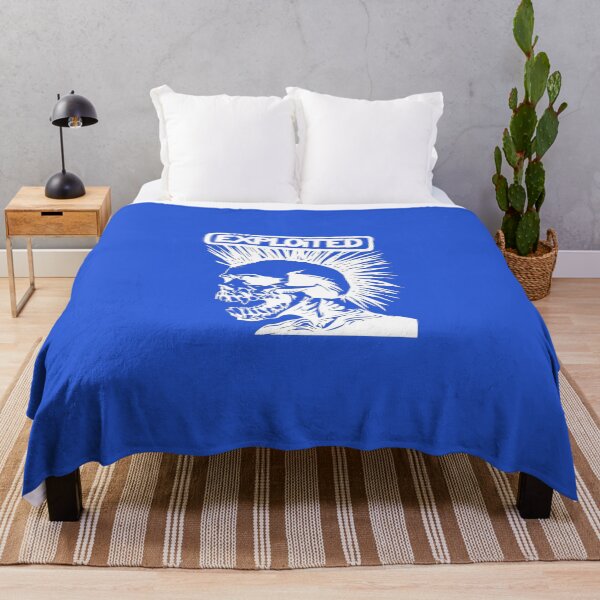 Artikelvorschau, Die Knochen tanzen wesentliches T-Shirt entworfen und verkauft von MiriaBusch.