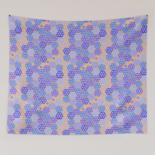 Artikelvorschau, Blue Melliflowery on Peach Repeat 5748 entworfen und verkauft von Art in My Loft.