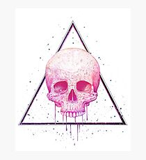 Skull in triangle on black Fotodruck