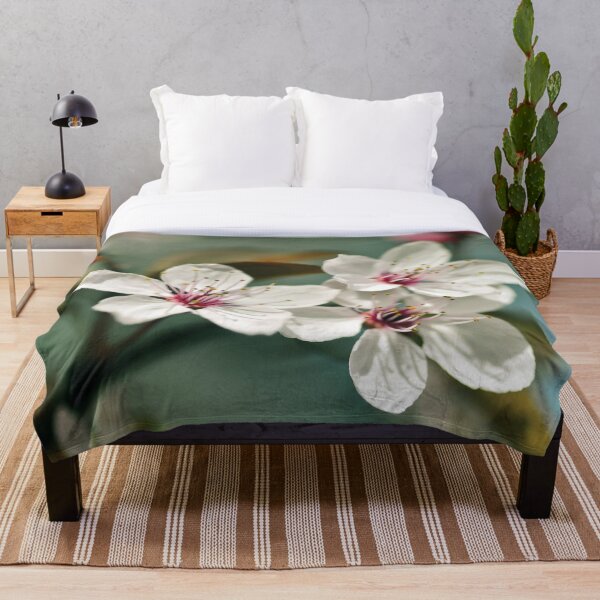 Item preview, flor blanca designed and sold by Aicon.