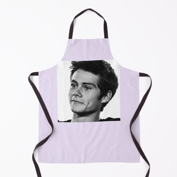Aperçu de l'œuvre Prenez-le vite - T-shirt Dylan Obrien créée et vendue par Cornelidel.