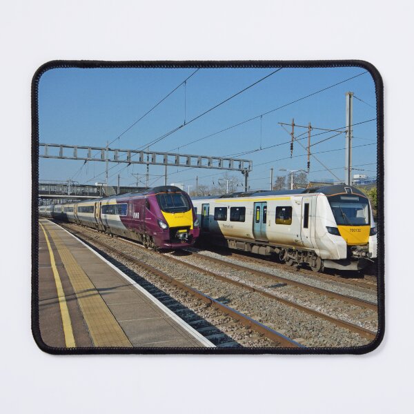 Item preview, EMR Class 222 005 and Thameslink Class 700 132 at Bedford designed and sold by EngPhotography.