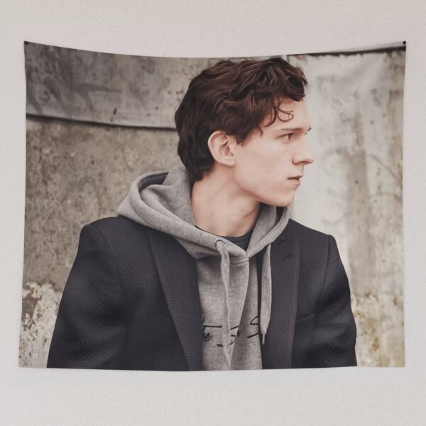 Artikelvorschau, Tom Holland ist cool entworfen und verkauft von hintqdden.