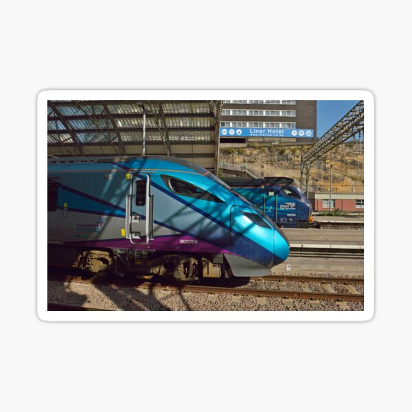 Artikel-Vorschau von Transpennine Express Klasse 802 und Klasse 68 in Lime St, designt und verkauft von EngPhotography.