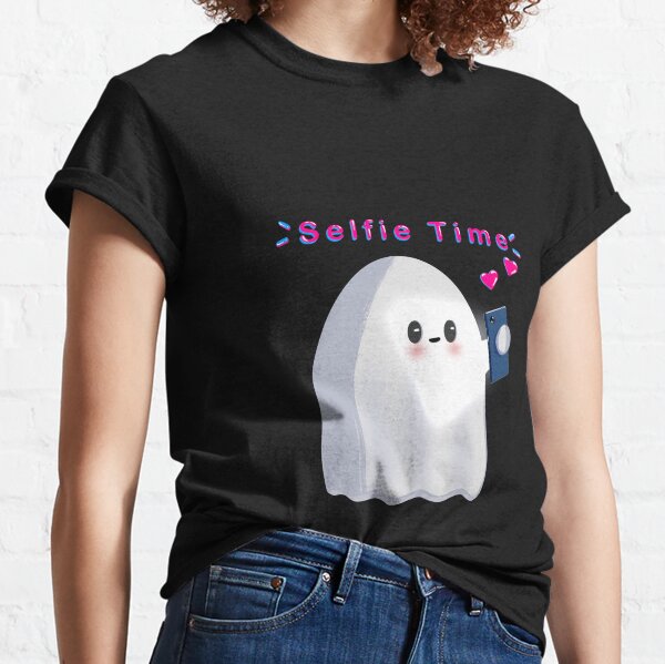 Selfie time ghost Classic T-Shirt