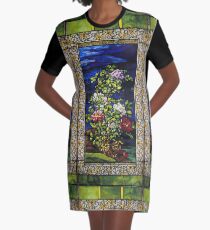 John La Farge - Fenster Pfingstrosen im Wind T-Shirt Kleid
