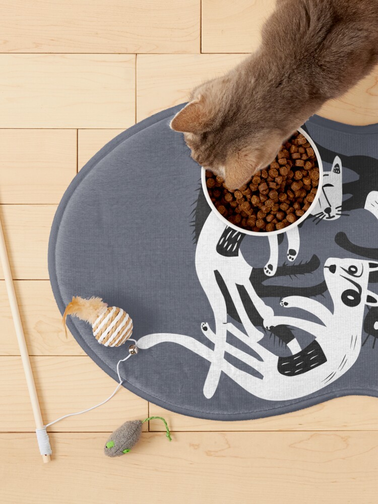 Alternate view of 4 cats Pet Mat