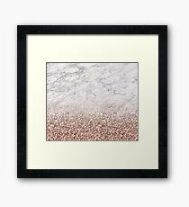 Bold Ombre Rose Gold Glitter - weißer Marmor Gerahmtes Wandbild