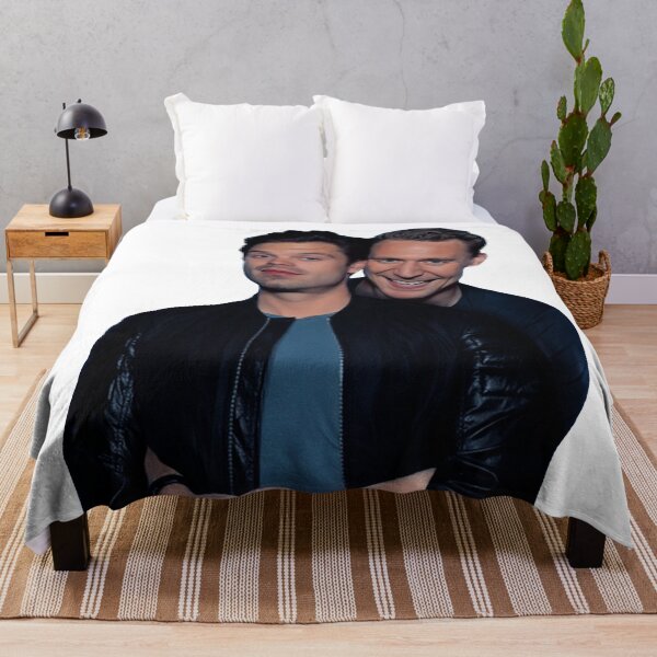 Item preview, the two friends designed and sold by jlouise5.