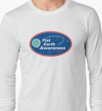 Flaches Erdbewusstsein Langarmshirt