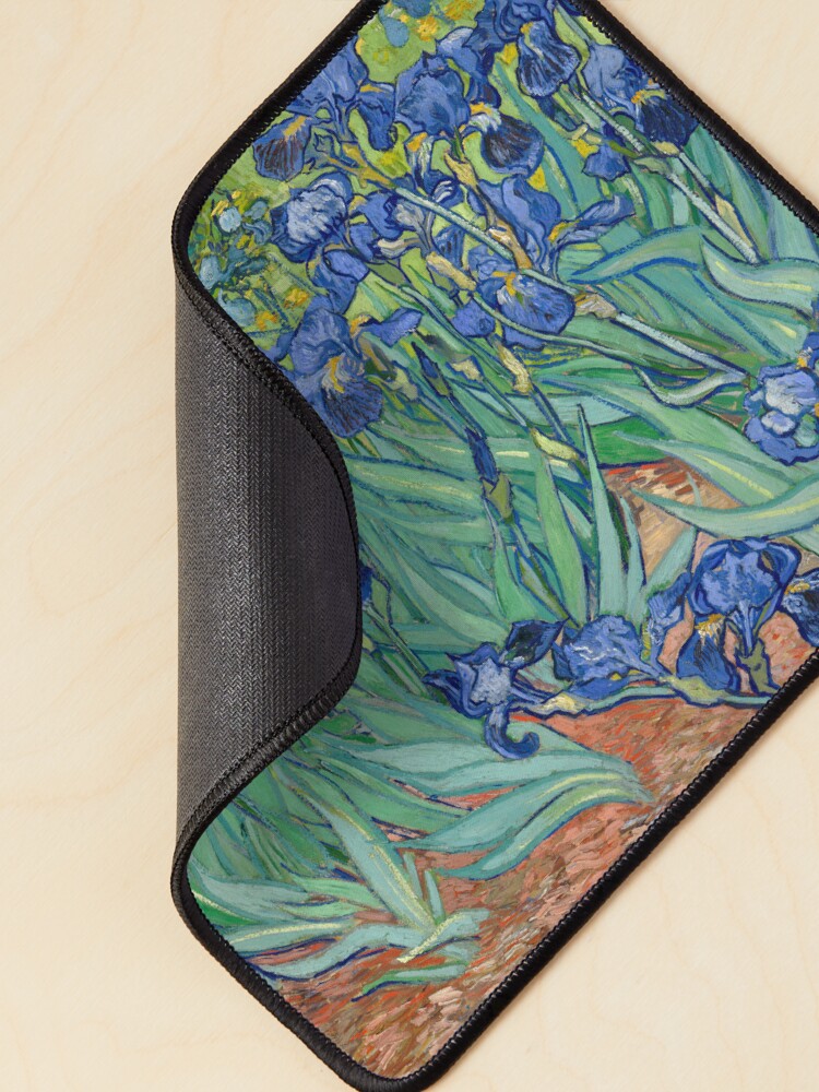 Aperçu 2 sur 5. Tapis de souris avec l'œuvre Van Gogh Irises créée et vendue par fineearth.