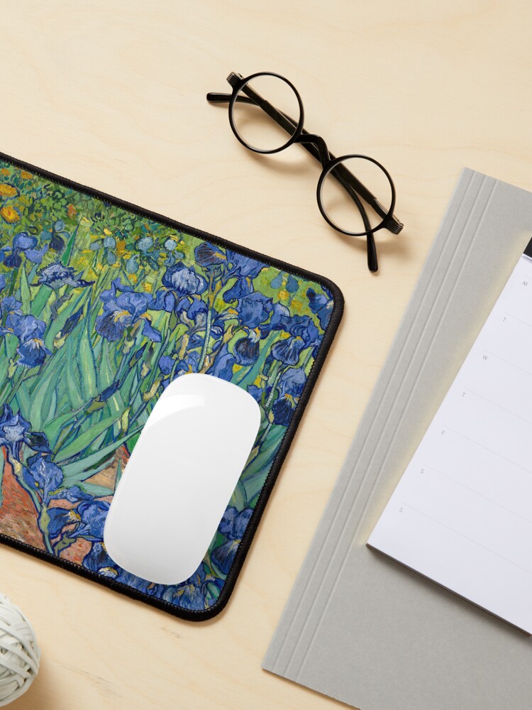 Aperçu 3 sur 5. Tapis de souris avec l'œuvre Van Gogh Irises créée et vendue par fineearth.