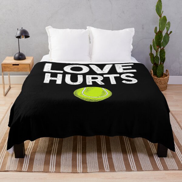 Artikelvorschau, Love Hurts - Funny Tennis Ball Coach Fan Player Gift entworfen und verkauft von Mindcaptain.