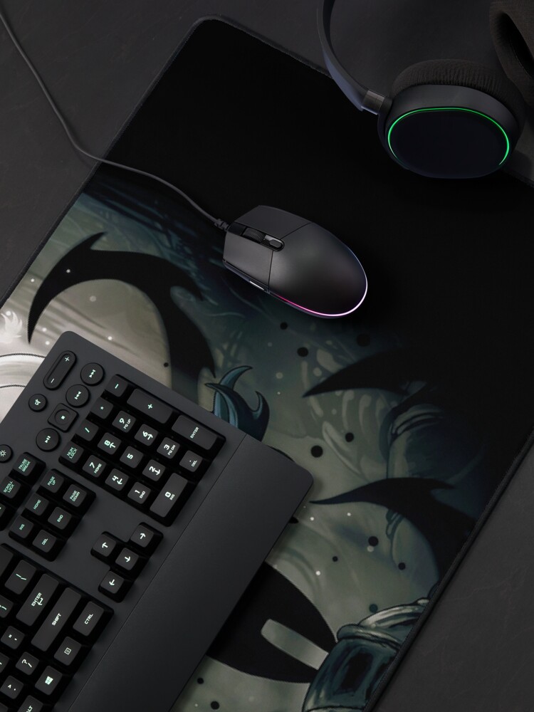 Aperçu 4 sur 5. Tapis de souris avec l'œuvre Hollow Knight créée et vendue par MarryyStores.