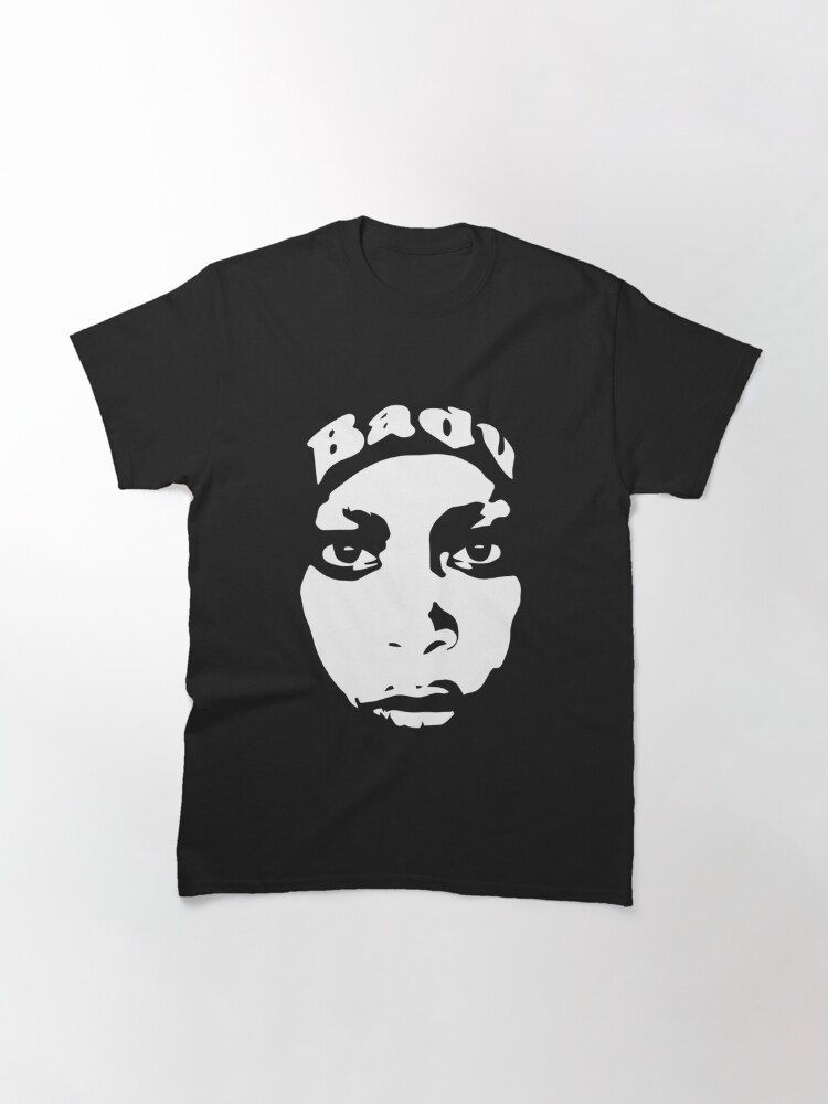 Discover Erykah Badu Merch Badu Hooded Face Classic T-Shirt
